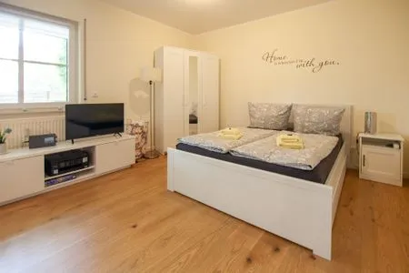 Dekoratives Detail Leubener Stübchen *ruhig*zentral*Stellplatz*