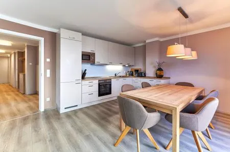 Ferienwohnung Entschleunigung Hafenresidenz - Küche mit Essbereich  Entschleunigung