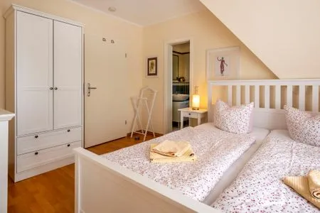 Schlafzimmer mit Doppelbett  Hoppenberg 24 - Haus Sommerfeld