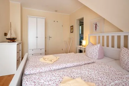 Schlafzimmer mit Doppelbett  Hoppenberg 24 - Haus Sommerfeld