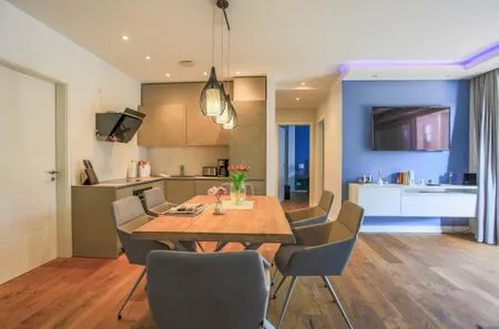 Ferienwohnung Inselsuite Malchow Essbereich mit offener Küche  Inselsuite