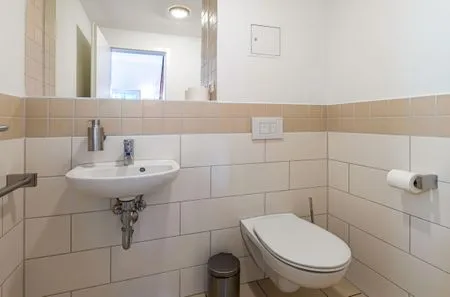 Ferienwohnung Fischadler Blick in das Gäste-WC  Fischadler