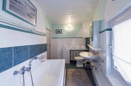 Ferienwohnung Oase am See Waren (Müritz) - Bad mit Duschwanne  Oase am See