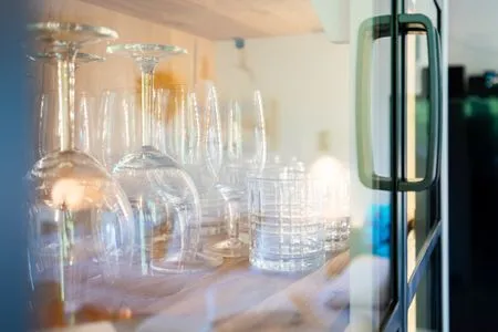 Wohnzimmer mit Couch, Fernseher und Sitzecke Gorch-Fock-Park Ferienwohnung "App.32 Stranddüne"