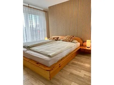 Schlafzimmer mit Doppelbett  Bahnhofstraße 10 - Wohnung 4