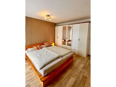Schlafzimmer mit Doppelbett  Bahnhofstraße 10 - Wohnung 4