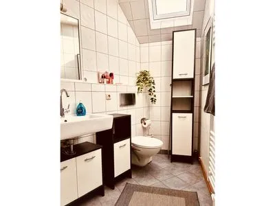 Badezimmer mit Dusche  Bahnhofstraße 10 - Wohnung 4