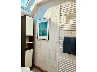 Badezimmer mit Dusche  Bahnhofstraße 10 - Wohnung 4