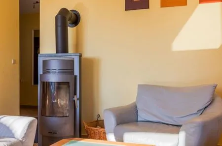 Ferienwohnung Storchenruh Kamin im Wohnbereich  Storchenruh