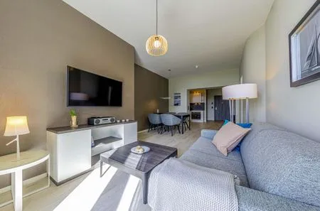 Ferienwohnung Sonnenblume Ostseebad Wustrow - Wohnzimmer mit TV Ecke  Seerose