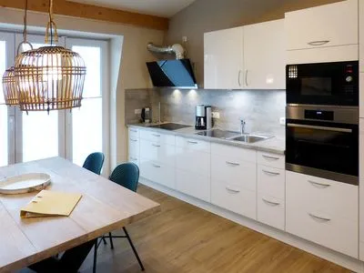Küche in der Ferienwohnung Weiße Düne 7 in Wittdün auf Amrum Haus *Weiße Düne* Ferienwohnung *Weiße Düne 7*
