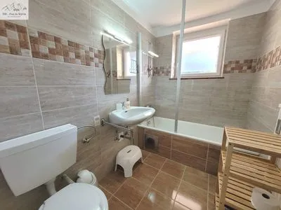 Bathroom Wohnung Katalin by FiS - Fun in Styria