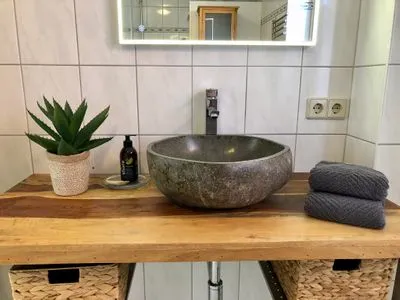 Badezimmer Krischan - Ruhige Ferienwohnung unweit vom Meer