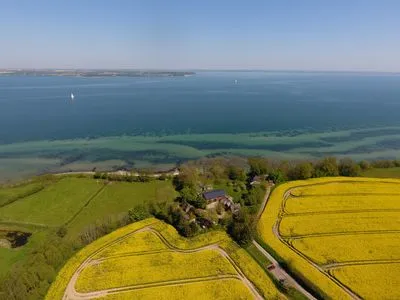 Tolle Alleinlage: Der Mühlendamm an der Flensburger Förde Strandhaus am Mühlendamm