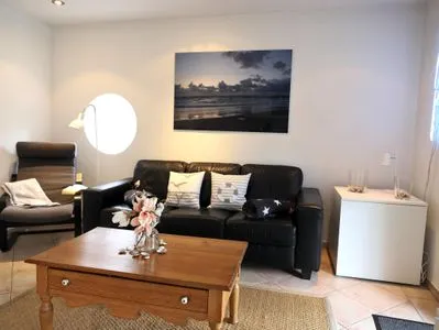 Wohnzimmer Haderslebener Str. 44, EG