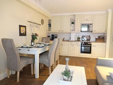 Küche / Küchenzeile Kampstr. 9, W2, GB3