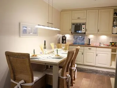 Küche / Küchenzeile Kampstr. 9, W6, GB3