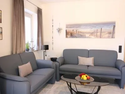 Wohnzimmer Kirchenweg 15b, EG