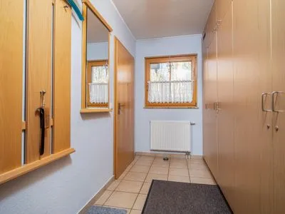 Flur mit Garderobe Ferienpark Freesenbruch Wohnung 2.1 - Möwennest