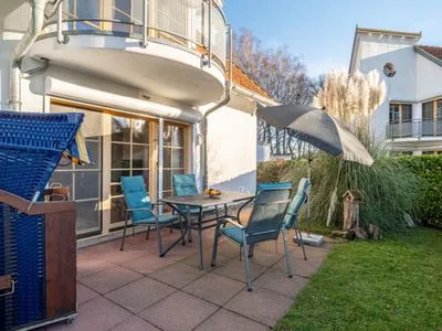 Terrasse mit Strandkorb Ferienpark Freesenbruch Wohnung 2.1 - Möwennest