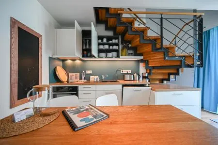 Küche / Küchenzeile Apartment mit Balkon 7/2 OG