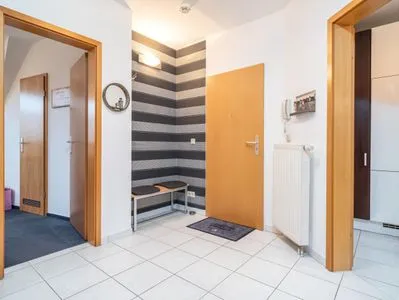 Eingangsbereich mit Garderobe  Ferienwohnung Ohana
