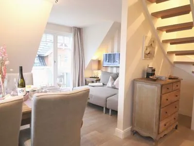 Wohnzimmer Berthin-Bleeg-Str. 1, W6, Muschelkoje