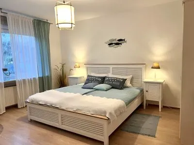 Schlafzimmer (MEI71) Ferienwohnung "Strandlust"