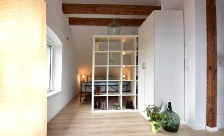 Schlafzimmer Romantische Wohnung Billet im historischen Bahnhof mit Bergblick