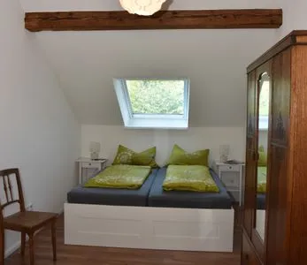 Schlafzimmer Romantische Wohnung Wartesaal im historischen Bahnhof mit Terrasse