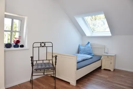 Schlafzimmer Romantische Wohnung Wartesaal im historischen Bahnhof mit Terrasse