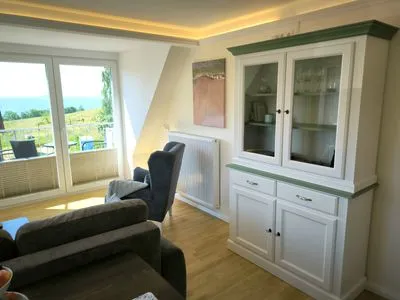 Wohnzimmer Ferienwohnung in Göhren, strandnah, mit Balkon und Meerblick