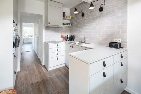 Küche / Küchenzeile Les Trois Voiliers