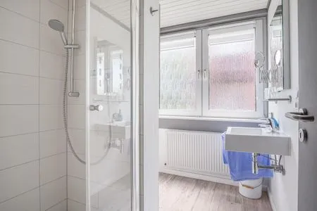 Badezimmer Ferienwohnung Nordseebrise Pellworm