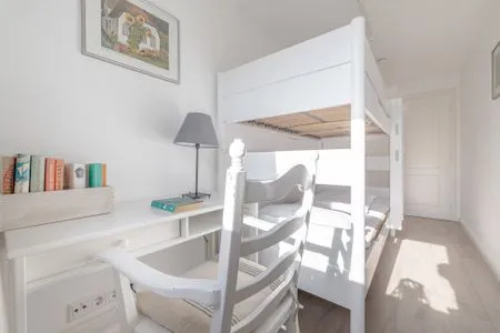 Schlafzimmer Meise