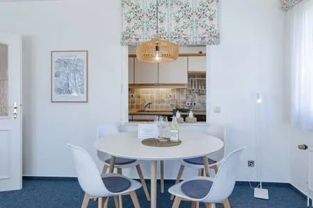 Wohnzimmer Meerliebe - mit Balkon im Herzen von Timmendorfer Strand