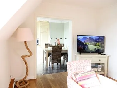 Wohnzimmer Bundiswung 9, Whg. 4