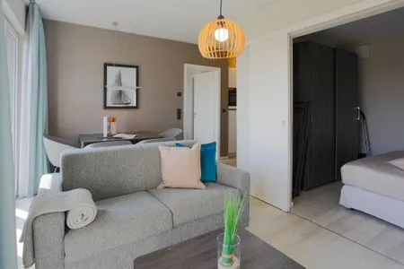 Ferienwohnung Sommerzeit Ostseebad Wustrow ZweiWasser Alte Seefahrtschule Wohnzimmer  Sommerzeit