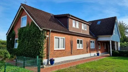 Hauptansicht Ferienwohnung "Achtern Diek 1" 1. Reihe an der Ostseeküste