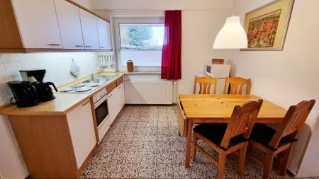 Küche / Küchenzeile Ferienwohnung "Achtern Diek 2" 1. Reihe an der Ostseeküste