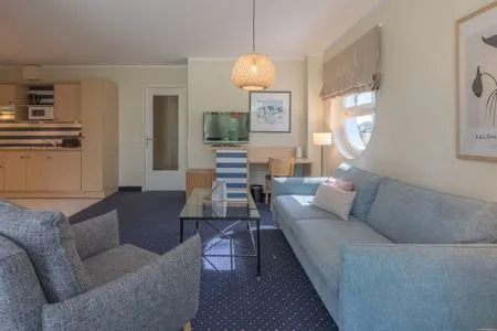 Ferienwohnung Grasnelke in Zingst - offener Wohnbereich mit Küche  Grasnelke