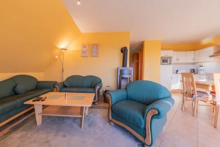 Ferienwohnung Storchenhorst Göhren-Lebbin - Wohnbereih mit offener Küche  Storchenhorst