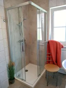 Bad mit Dusche Am Deich Am Deich Haus 26