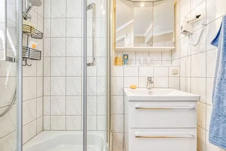 Badezimmer mit Dusche Residenz am Strand Seeschwalbe - Wohnung 4-62