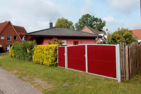 Blick auf die Einfahrt  Wuschels Hütt