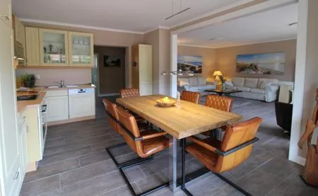 Wohnzimmer Küstenglück – Urlaub mit Garten, Kamin & Komfort