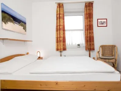 Schlafzimmer Buchenweg Whg.24, Sommerfeld, EG li