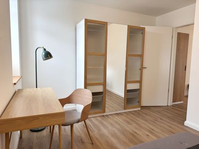 Hafenmeister Malte – Entspannt wohnen mit Balkon und Hafenflair