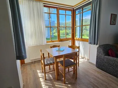 Wohnzimmer Ferienland Sonnenwald Appartement Waldsonne