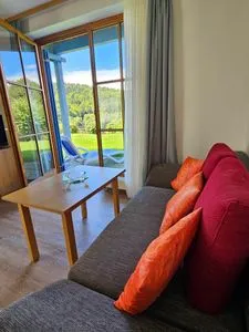 Wohnzimmer Ferienland Sonnenwald Appartement Waldsonne